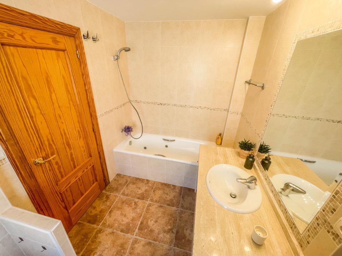 Charming Townhouse With Sea Views & Pool In Altea Villa Calpe Exterior photo