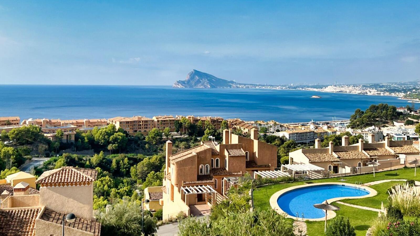 Charming Townhouse With Sea Views & Pool In Altea Villa Calpe Exterior photo